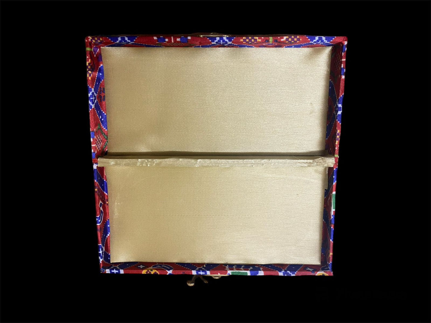 Shagun box in patola design