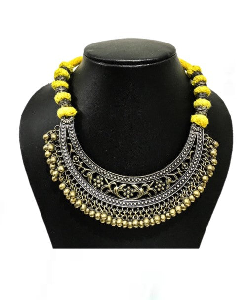 Handloom linen saree with matching neck piece combo