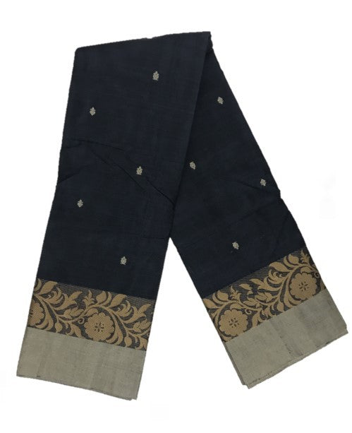 Pure handloom cotton saree with blouse