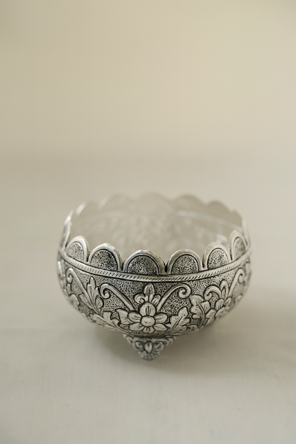 UJ Designs Handcrafted Antique Silver Finish Pooja Bowls – Floral Engraved Pair for Temple Decor