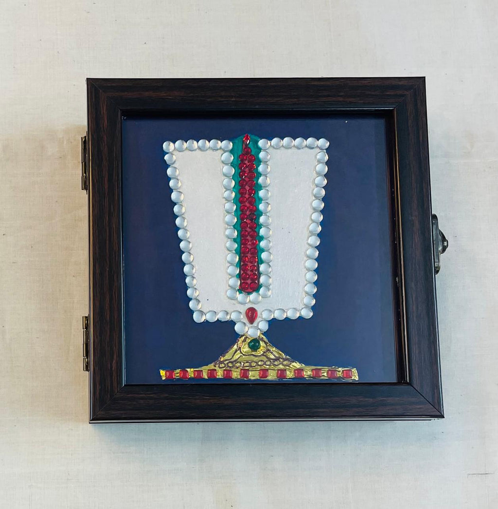 Tanjore Art Storage Box in Tirunamam Design